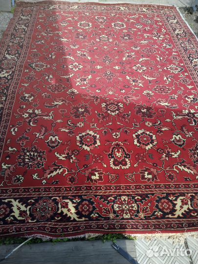 Ковер шерстяной