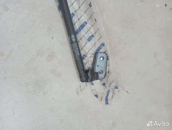 Амортизатор багажника Киа Рио 1