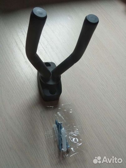 Крепление для гитары настенное