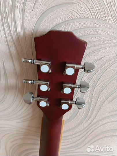 Новая электроакустическая гитара