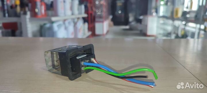 Резистор отопителя Opel 90559834