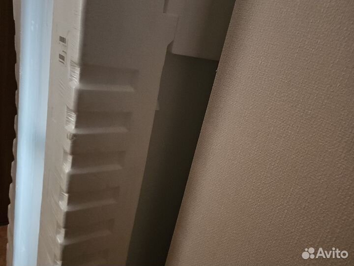 Новый вналичии Холодильник indesit ds 4200w 2метр