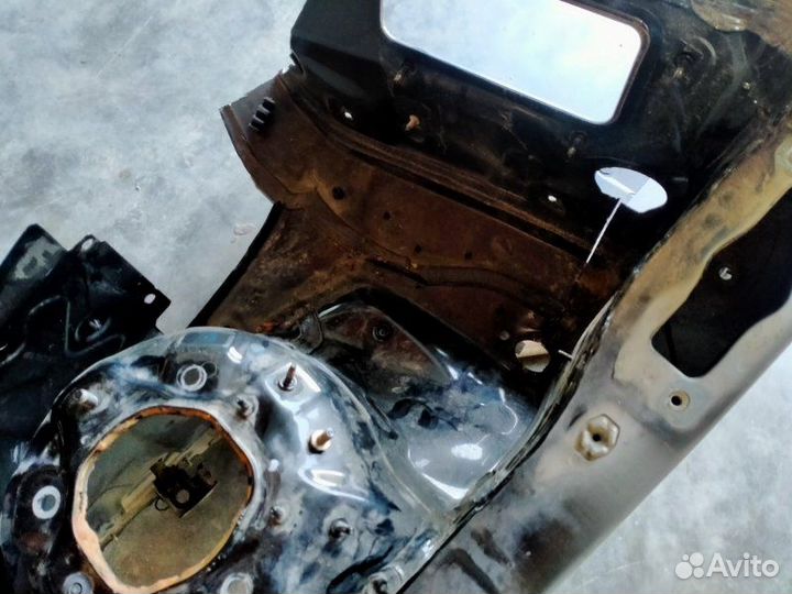 Лонжерон передний левый Mercedes-Benz 212.054 E