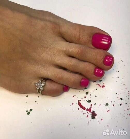 Маникюр и педикюр