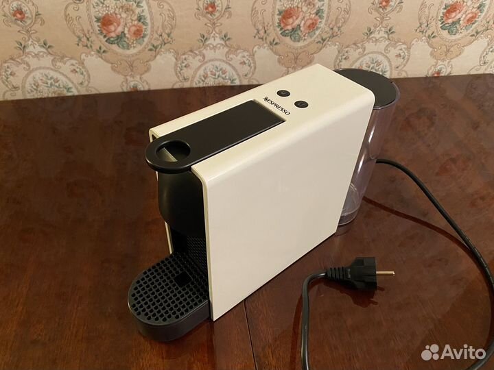 Кофемашина Nespresso Essenza C30 Mini