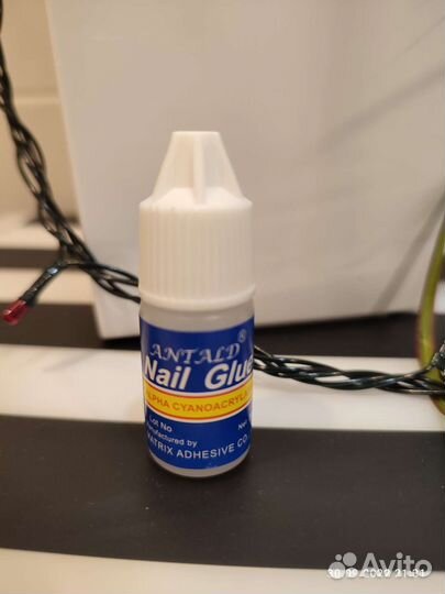 Клей для ногтей новый