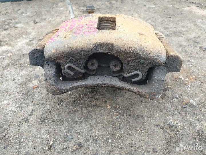 Суппорт передний левый скоба VW Pointer Поинтер