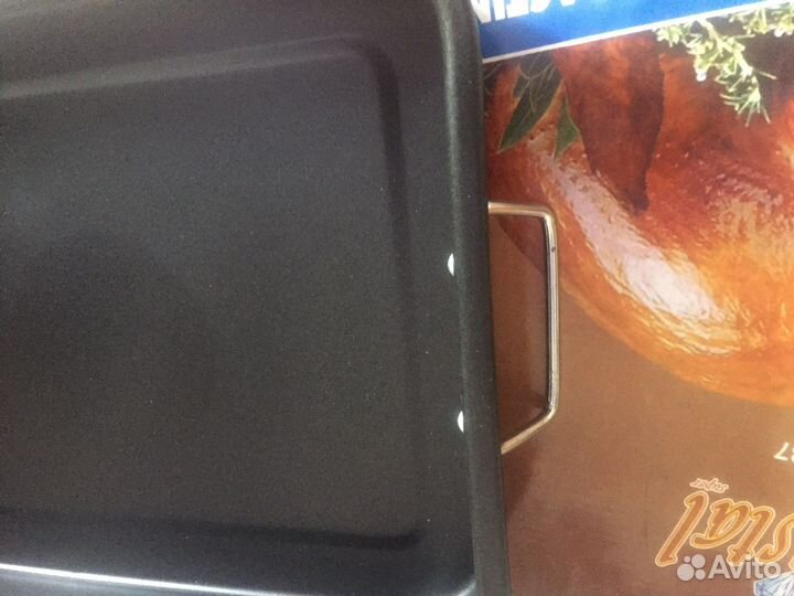 Протвень с антипригарным покрытием