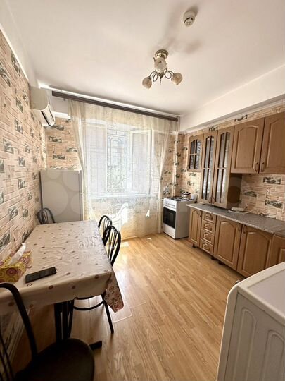 1-к. квартира, 40 м², 1/6 эт.