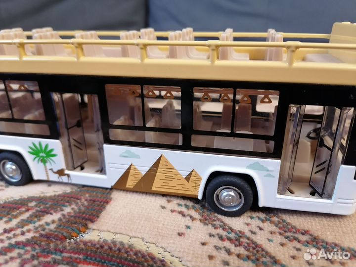 Автобус туристический двухэтажный