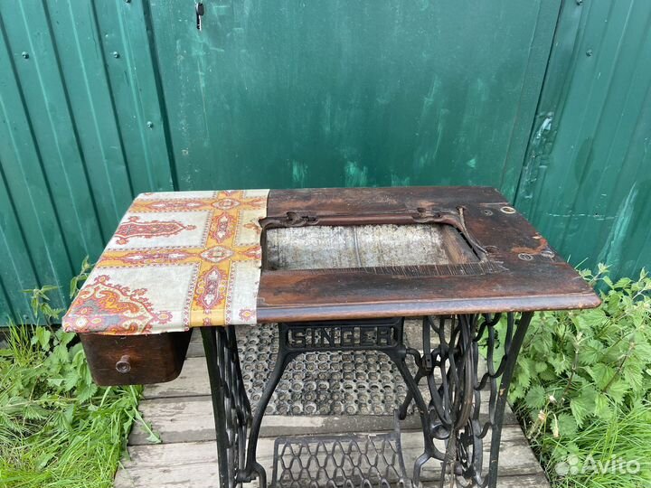 Швейная машина Singer