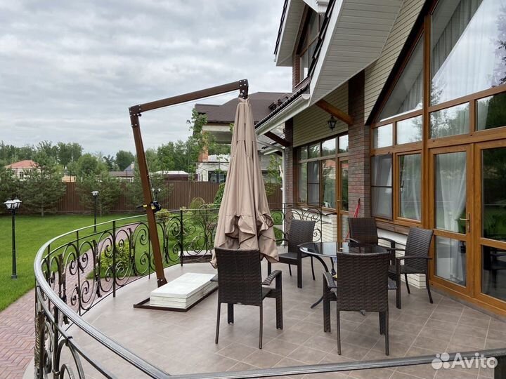 Зонт для дачи. Уличный зонт. Зонт боковой