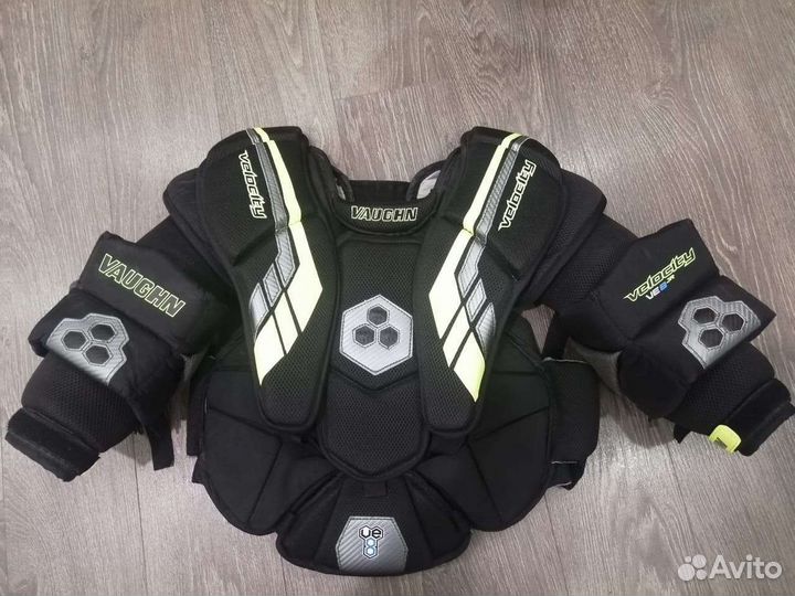 Вратарский нагрудник Vaughn VE8 Jr M/L