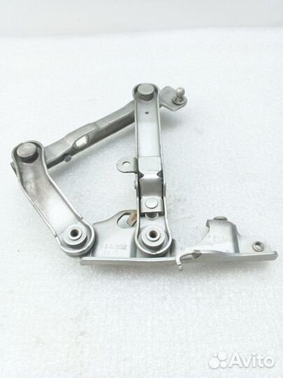 Петля капота правая Mercedes-Benz E-Class W211