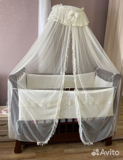 Детская кроватка