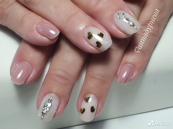 Маникюр, педикюр. Брови