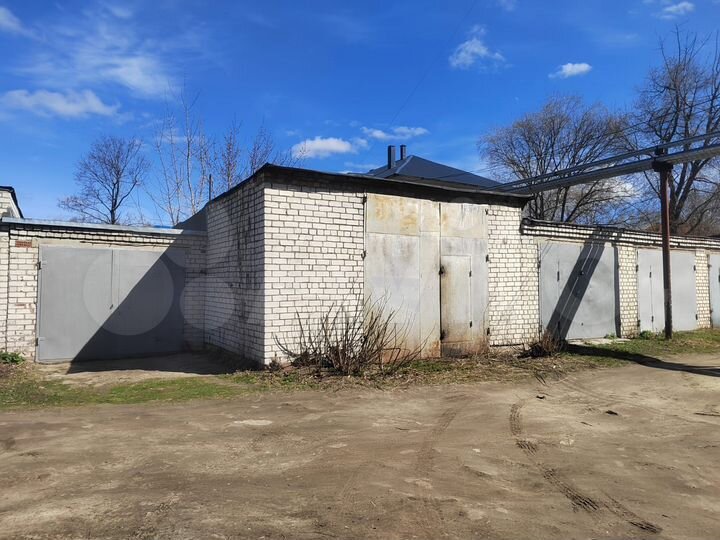 Гараж, > 30 м²