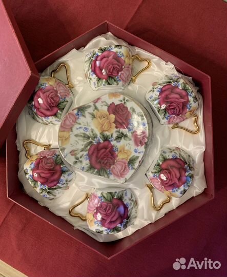 Новый чайный кофейный сервиз в форме сердечек