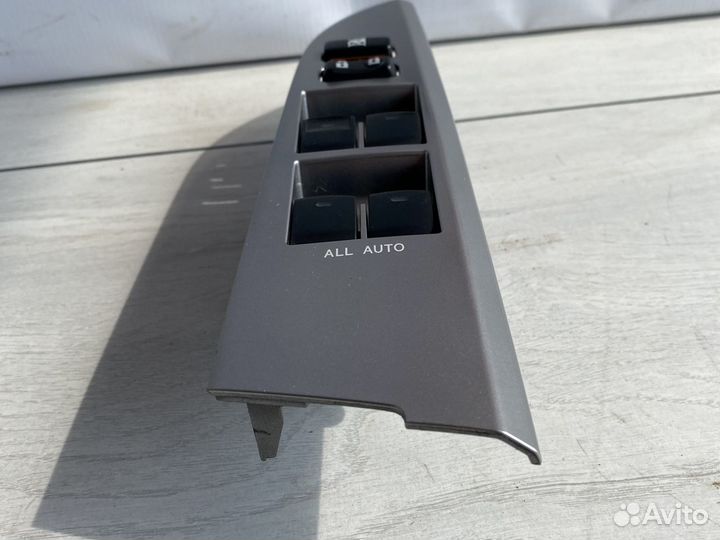 Land Cruiser 200 Блок управления стеклоподъемникам