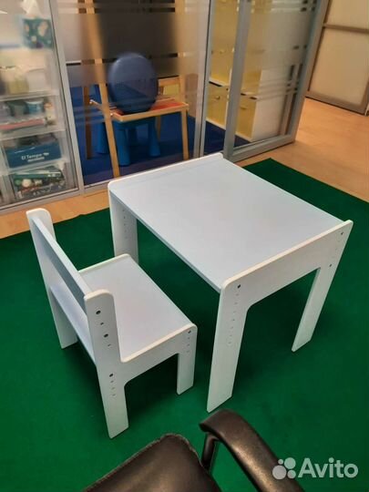 Детский стол и стул