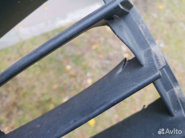 Skoda octavia a5 нижняя решётка бампера,заглушка