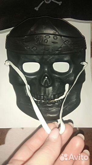 Маска пирата череп