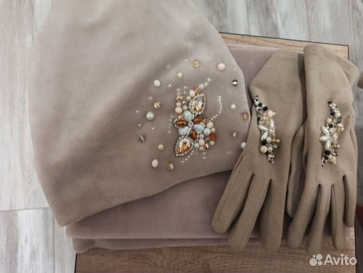 Шапки и повязки со стразами