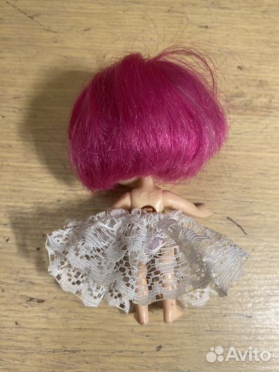 Кукла с малиновыми волосами