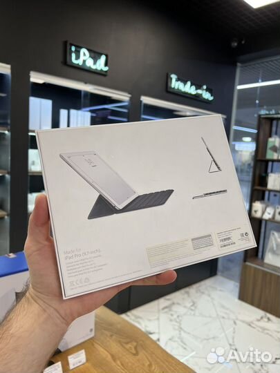 Клавиатура Apple iPad Pro 9.7 SMART Keyboard
