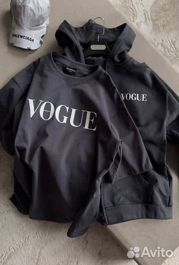 Balenciaga vogue футболка женская