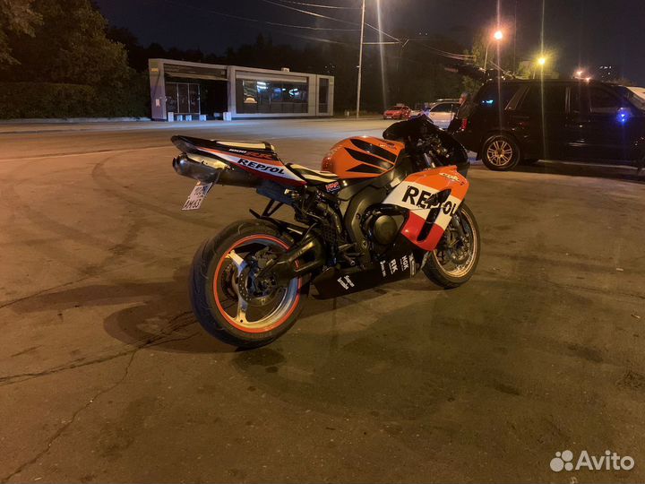 Honda cbr1000rr fireblade
