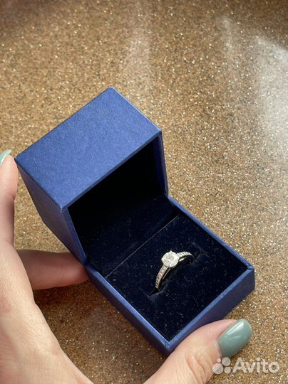 Swarovski кольцо оригинал 55
