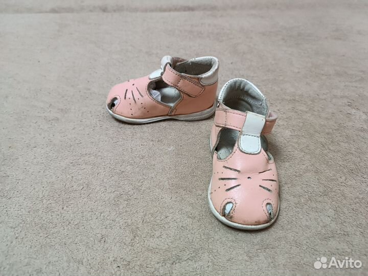 Сандалии, босоножки для девочки, р. 18