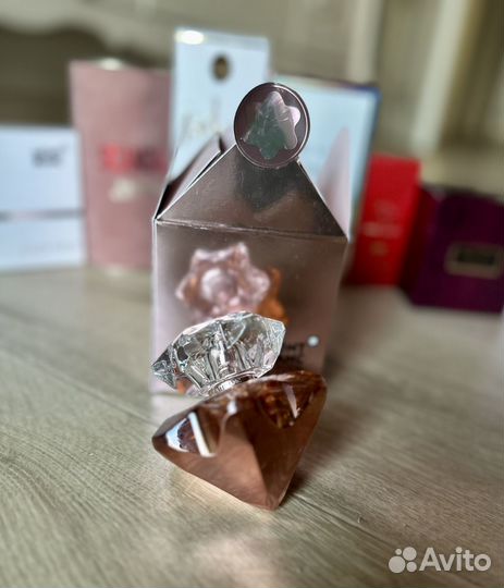 Оригинальная парфюмерия женская разная