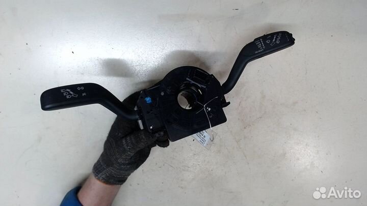 Переключатель поворотов и дворников Skoda Fabia, 2010