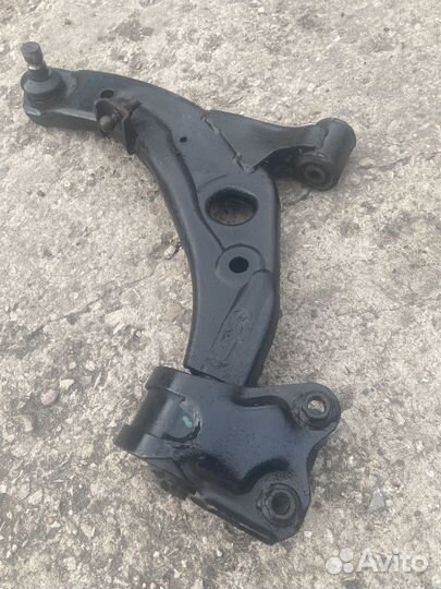 Рычаг подвески передний правый Mazda Cx-7