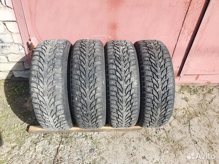 Nokian Tyres Hakkapeliitta 9 SUV 225/60 R18 104T