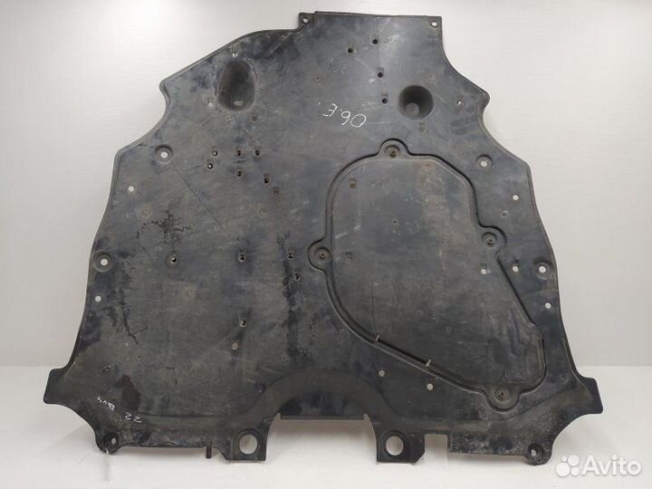 Б/У Защита двигателя 5142048040 toyota