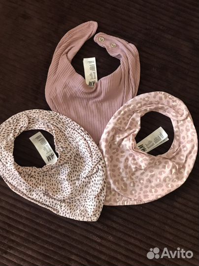 Слюнявчики hm