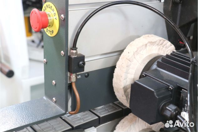 Кромкооблицовочный станок