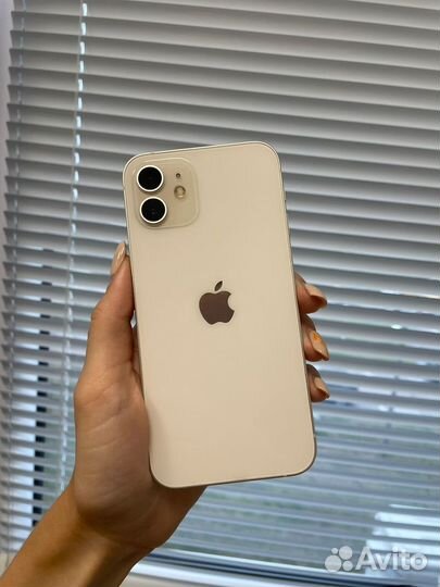 iPhone 12, 64 ГБ