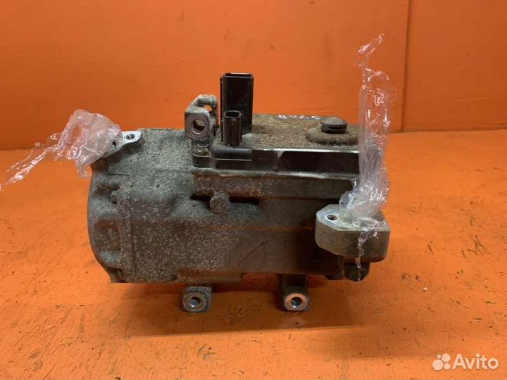 Компрессор кондиционера Toyota Highlander XU20 3.3