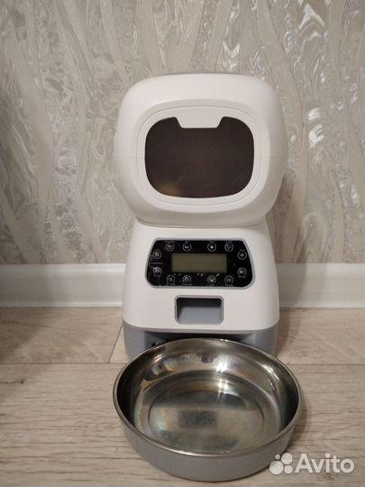 Автокормушка для кошек и собак