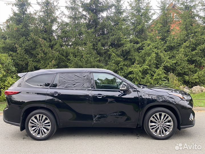 Toyota Highlander 3.5 AT, 2020, битый, 31 200 км