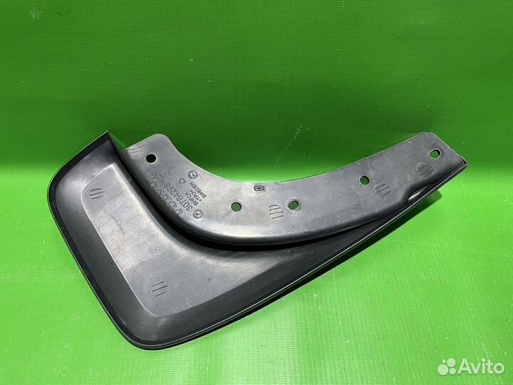 Брызговик задний левый Volvo S40 2004-2012