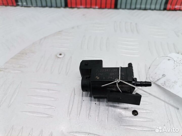 Клапан вакуумного управления BMW 7 11747810831