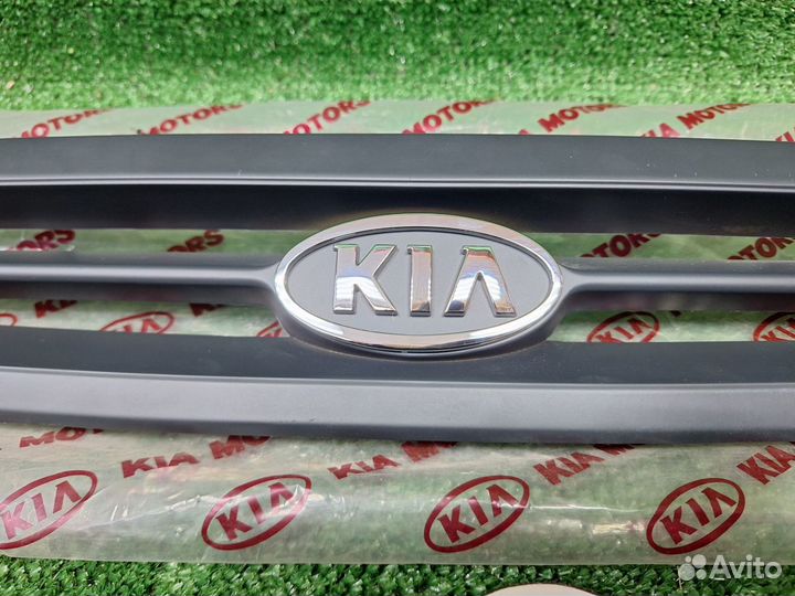 Решетка радиатора Kia Rio I dark gray оригинал