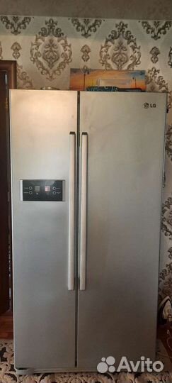 Холодильник бу LG двухдверный