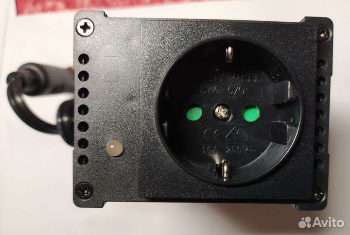 Автомобильный инвертор Titan 150 W (HW-150 E1)