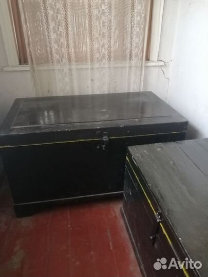 Сундук деревянный старинный